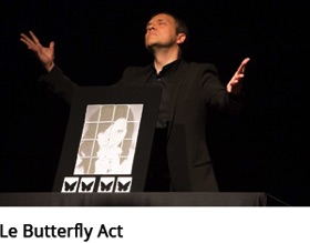 Le magicien Boris Wild présentant son numéro de close-up Butterfly Act